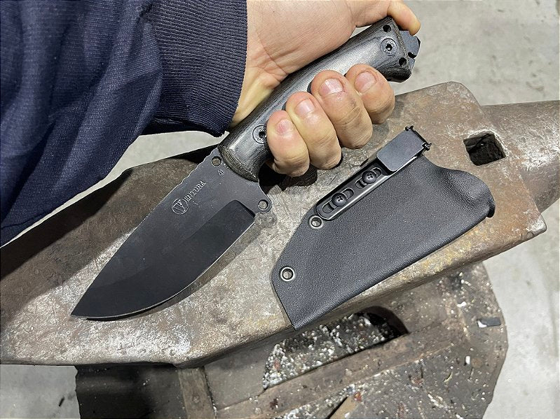 Faca para Bushcraft e Sobrevivência modelo Jaguatirica Bainha em Kydex