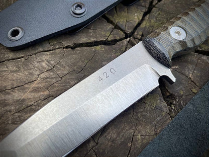 Faca para EDC, modelo Companion Tantô Inox Sandvik 14c28n