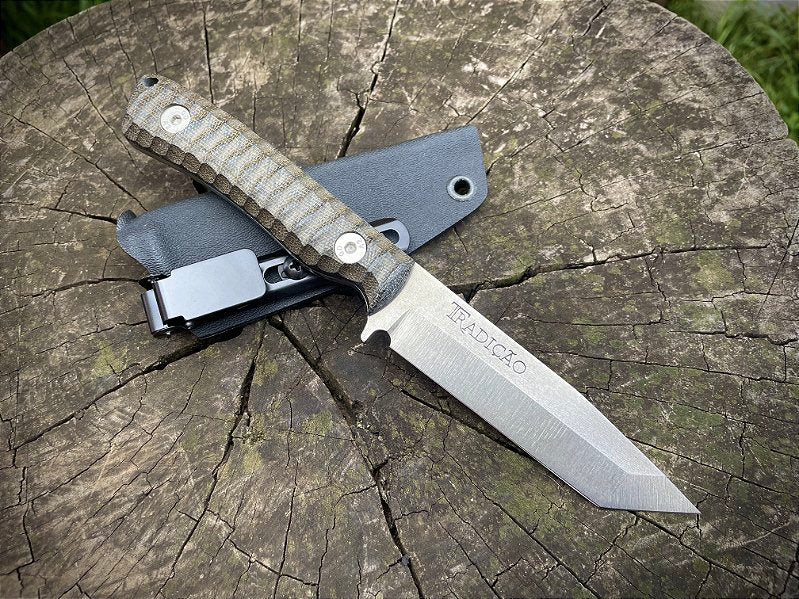Faca para EDC, modelo Companion Tantô Inox Sandvik 14c28n
