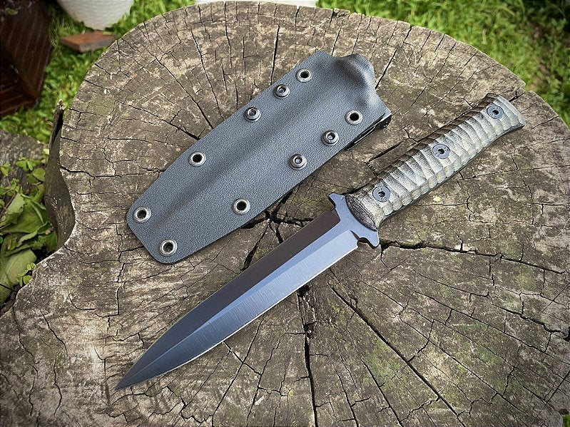 Adaga modelo Stinger